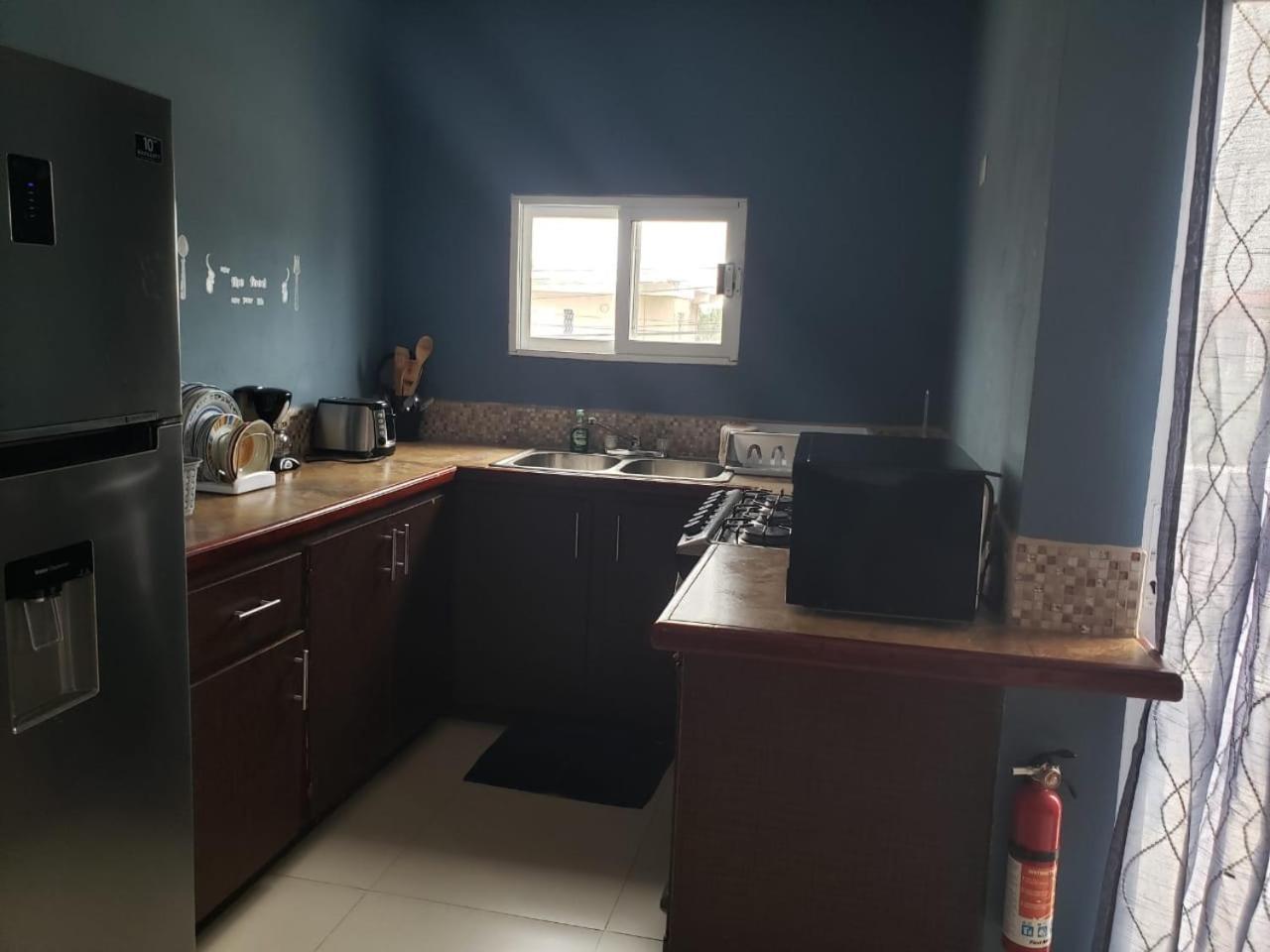 Db Tower Vacation Rental Belize City Exteriör bild