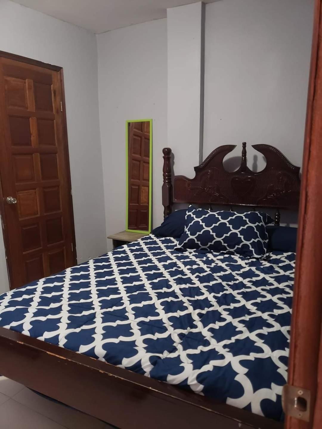 Db Tower Vacation Rental Belize City Exteriör bild
